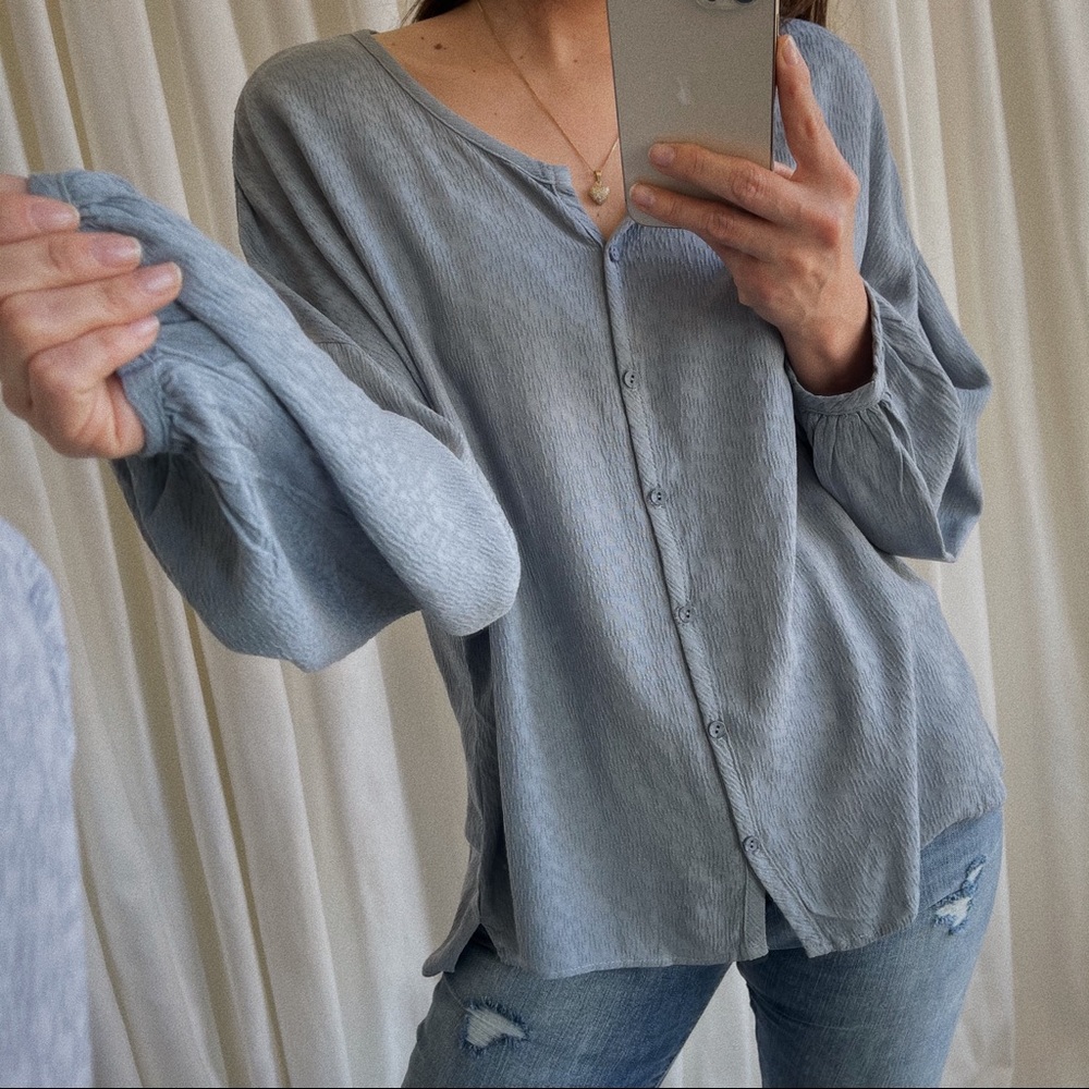 LAST S 🆕 Spring Ready Top — Dusty blue